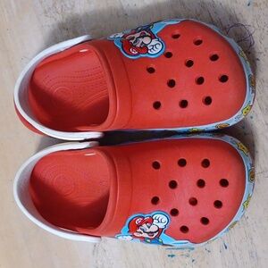 Size 2 Super Mario Crocs For Kids
